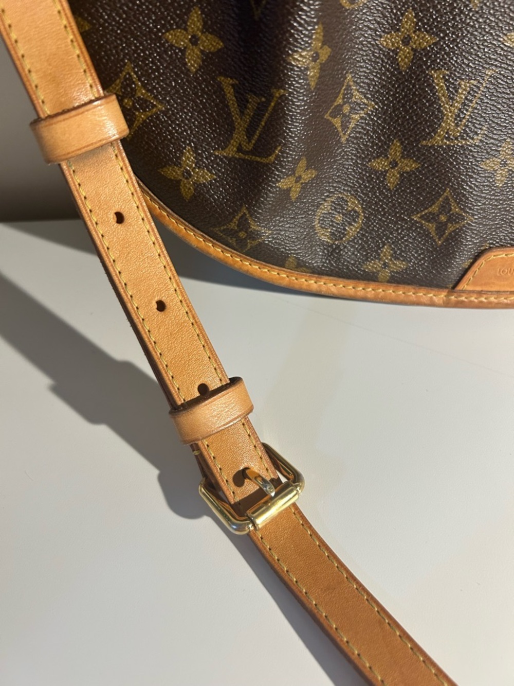 Louis Vuitton Monogram menilmontant - Picture 9 of 13